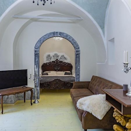Apartman Charlotte v dome so studňou na streche Banská Štiavnica Esterno foto