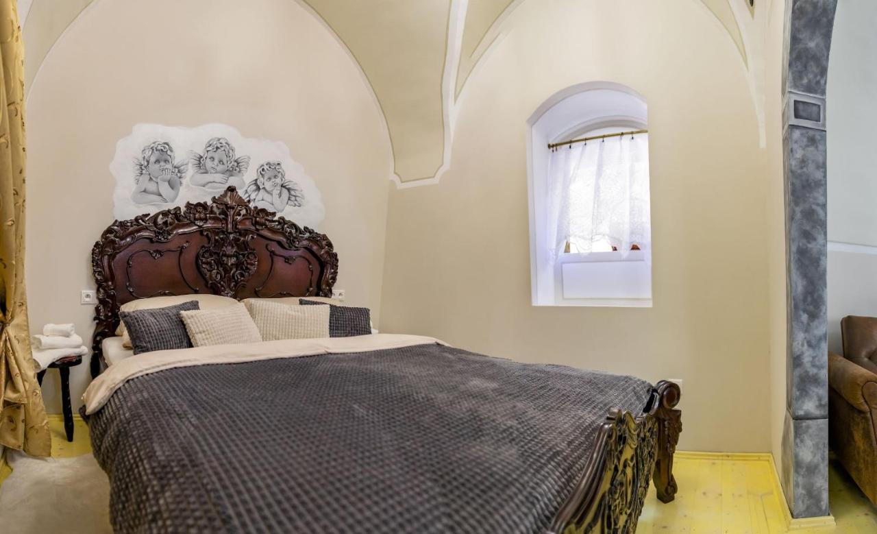Apartman Charlotte v dome so studňou na streche Banská Štiavnica Esterno foto